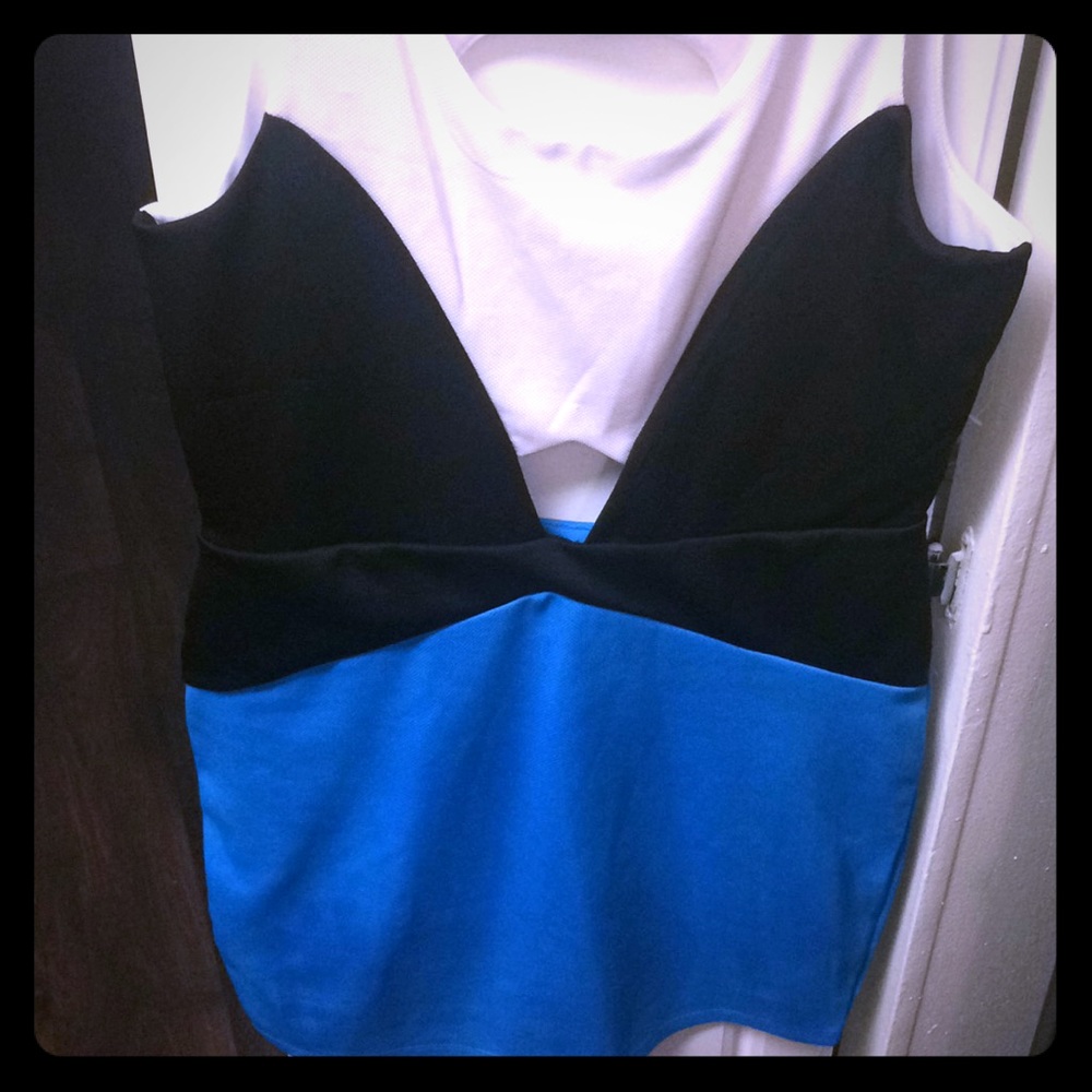 Dress w/open back blue white & black